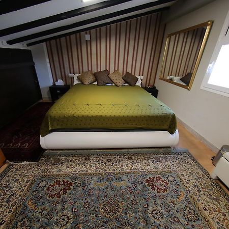 Hostal Santa Teresa Реус Екстер'єр фото