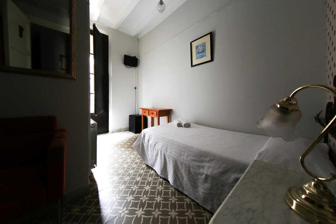 Hostal Santa Teresa Реус Екстер'єр фото